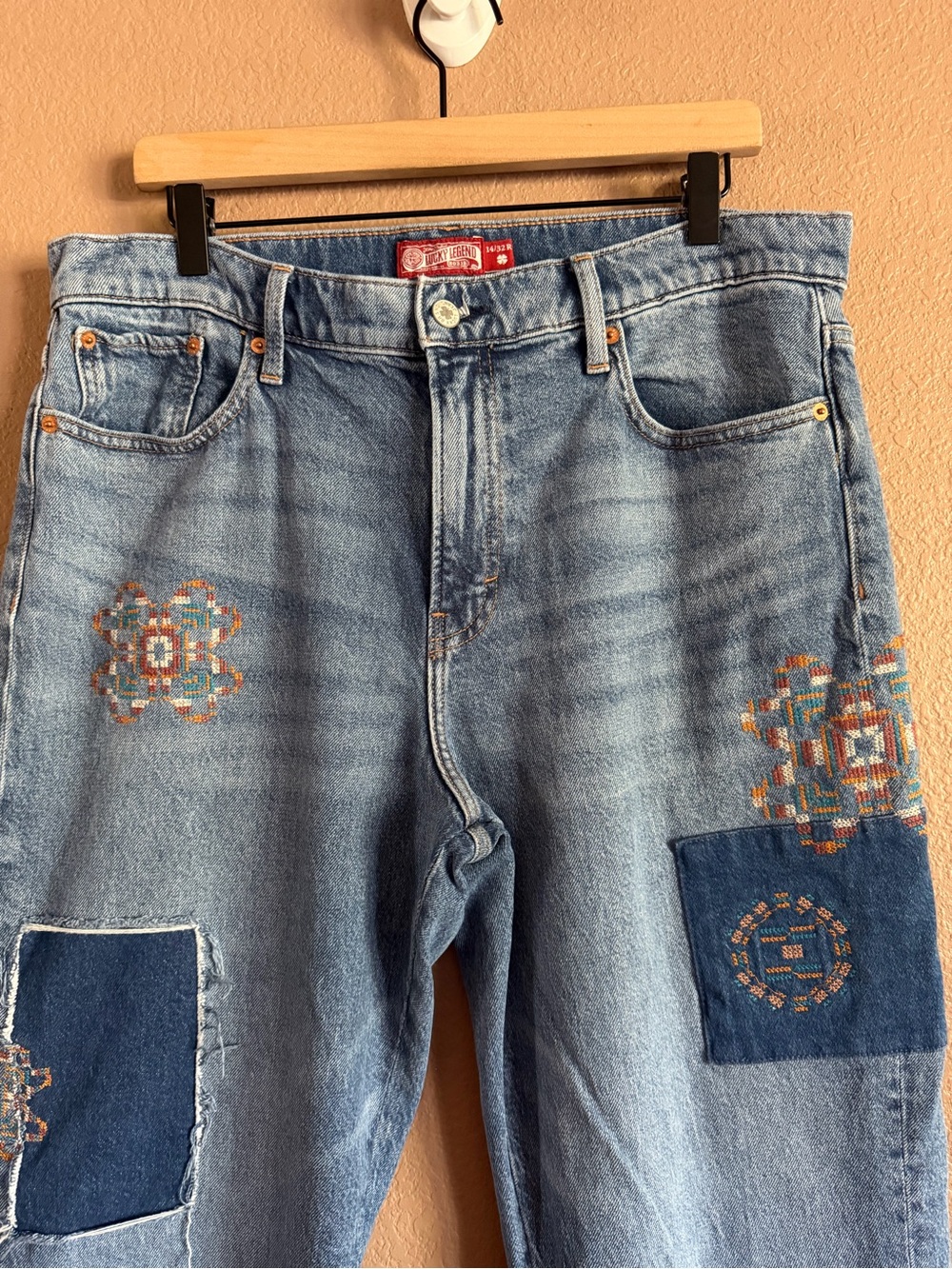 Lucky Brand Blue Embroidered Patchwork Boyfriend Jeans Size 14/32R - Picture 3 of 11